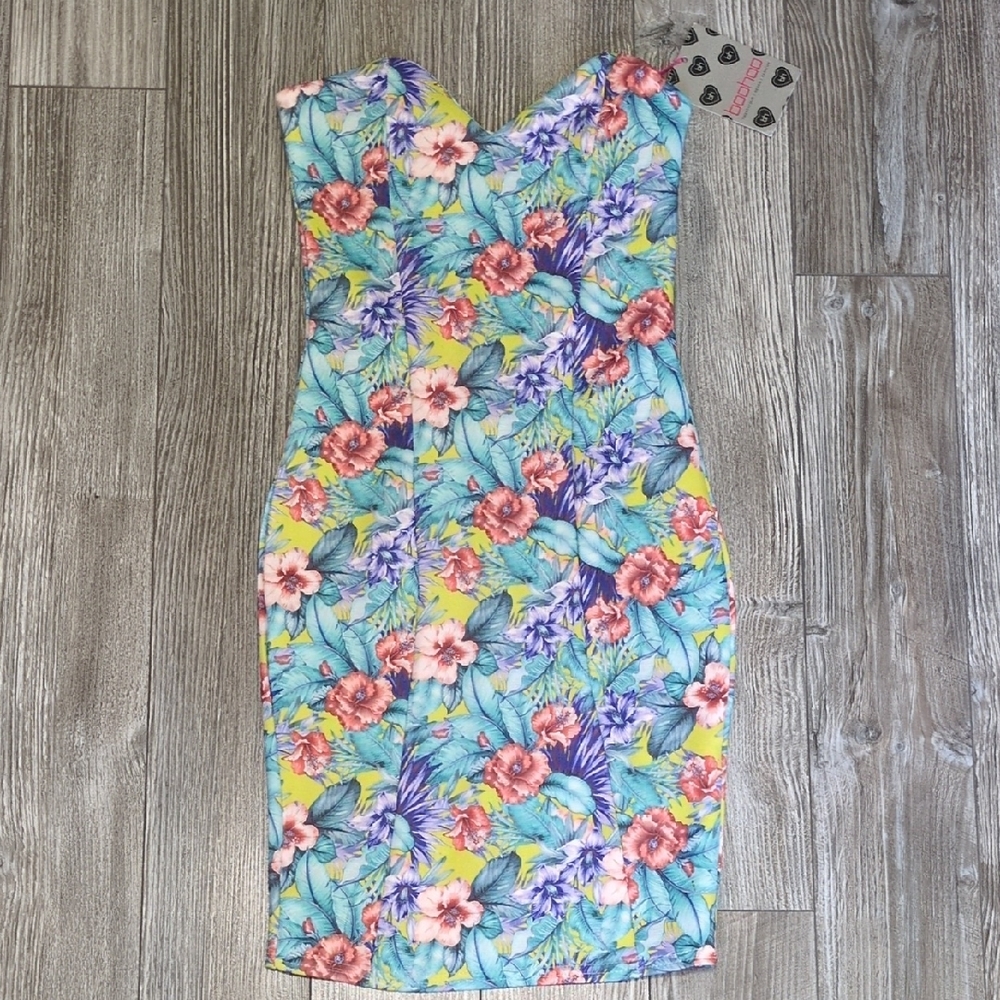 NWT Boohoo Faith Floral Sleeveless Bodycon Dress S